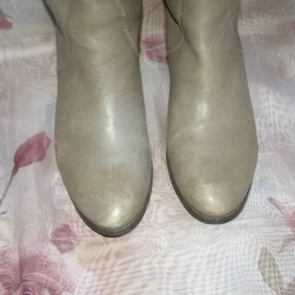 Vintage size 9 Charles David Taupe Leather Knee High Boots - Picture 4 of 13